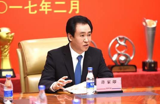 只有她的秘密爱情故事